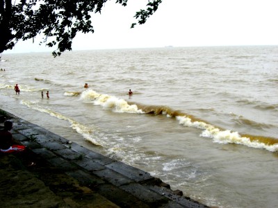 Amazonas-Delta: Wellen wie am Meer und 30 Grad Wassertemperatur